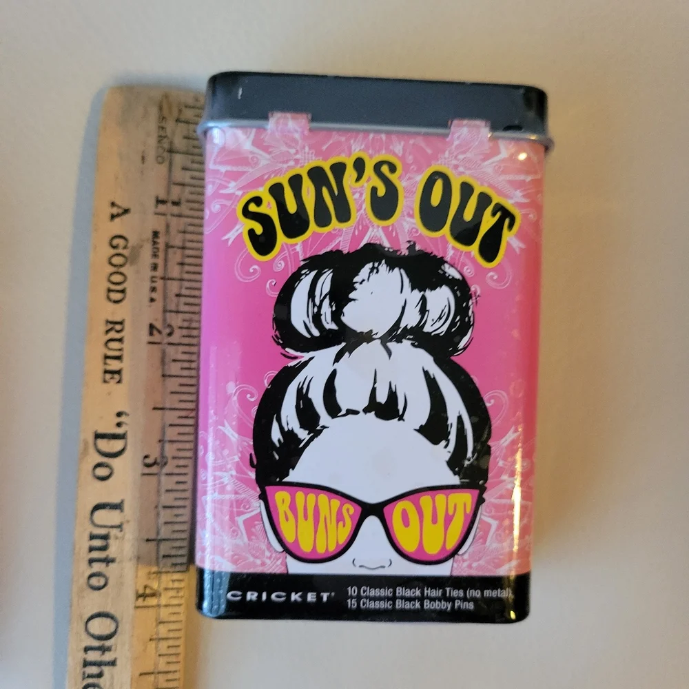 NWT ~ Sun's Out Buns Out Tin w/Hair Ties & Bobby Pins ~ Cute ~ Unisex
